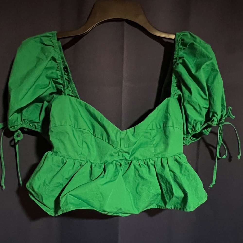 Olivaceous Emerald Cropped Flare Top